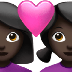 Bagaimana Couple with Heart: Woman, Woman, Dark Skin Tone emoji terlihat di Apple.