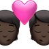 Bagaimana Kiss: Dark Skin Tone emoji terlihat di Apple.