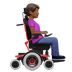 Bagaimana Woman in Motorized Wheelchair Facing Right: Medium-Dark Skin Tone emoji terlihat di Apple.