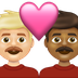 Cómo se ve el emoji Pareja enamorada: hombre, hombre, tono de piel claro medio, tono de piel oscuro medio en Emojipedia.