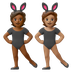 Hvordan Personer med kaninører: medium til mørk teint og medium teint emoji ser ud på Google.