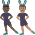 Hur Män med kaninöron: mörk hy, mellanfärgad hy emoji ser ut på Joypixels.