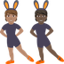 Hur Personer med kaninöron: mellanfärgad hy, mörk hy emoji ser ut på Joypixels.