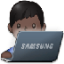 Bagaimana Man Technologist: Dark Skin Tone emoji terlihat di Samsung.