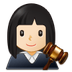 Bagaimana Woman Judge: Light Skin Tone emoji terlihat di Samsung.