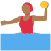 Cómo se ve el emoji Mujer jugando al waterpolo: tono de piel oscuro medio en Twitter.