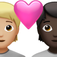 A quoi ressemblent les emoji Couple avec cœur : adulte, adulte, peau moyennement claire et peau foncée sur Apple.