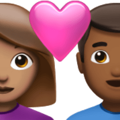 Bagaimana Pasangan dengan hati: wanita, pria, warna kulit sedang, warna kulit gelap-sedang emoji terlihat di Apple.