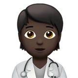 A quoi ressemblent les emoji Professionnel de la santé (tous genres): peau foncée sur Apple.