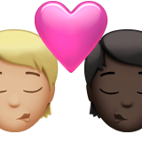 Bagaimana emoji Cium: dewasa, dewasa, ton kulit sederhana cerah dan ton kulit gelap kelihatan di Apple.