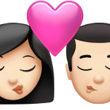 Bagaimana emoji Cium: perempuan, lelaki dan ton kulit cerah kelihatan di Apple.