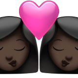 A quoi ressemblent les emoji Bisou : femme, femme et peau foncée sur Apple.