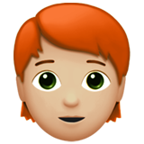 Bagaimana emoji Dewasa: ton kulit sederhana cerah dan rambut merah kelihatan di Apple.