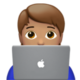 A quoi ressemblent les emoji Informaticien (tous genres): peau légèrement mate sur Apple.