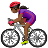 Come Ciclista donna: carnagione abbastanza scura emoji appare su Apple.