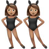 Apple에서토끼 귀를 쓰고 춤추는 여자들: 갈색 피부그림 이모티콘이 어떻게 보이는지.