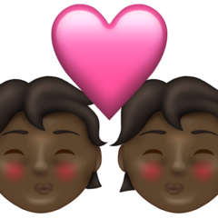 How Kiss: Dark Skin Tone emoji looks on Emojipedia.