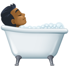 A quoi ressemblent les emoji Personne prenant un bain: peau mate sur Facebook.