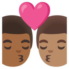 2人でキス: 男性 男性 やや濃い肌色 中間の肌色の絵文字がGoogleでどのように見えるか。