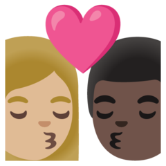 A quoi ressemblent les emoji Bisou : femme, homme, peau moyennement claire et peau foncée sur Google.