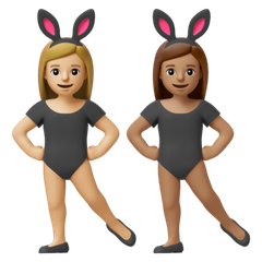 A quoi ressemblent les emoji Femmes avec des oreilles de lapin : peau moyennement claire et peau légèrement mate sur Google.