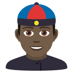 A quoi ressemblent les emoji Homme avec casquette chinoise: peau foncée sur Joypixels.