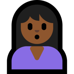 Bagaimana emoji Perempuan mencebik: ton kulit sederhana gelap kelihatan di Microsoft.