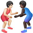 A quoi ressemblent les emoji Lutteurs : peau claire et peau foncée sur Samsung.