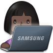 Bagaimana emoji Ahli teknologi wanita: ton kulit gelap kelihatan di Samsung.